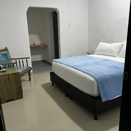 Apartamento Tr-a2d De Doble Cerca Al Castillo De San Felipe Con Piscina, Aire Acondicionado Y Wifi Cartagena